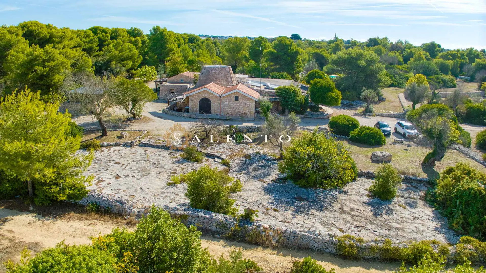 Historical Masseria (Farmhouse) with Pool in the Heart of Salento