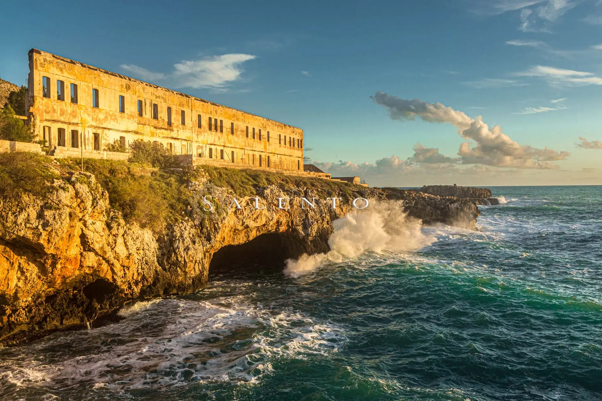 Enchanting villa with dream views a stone’s throw from the sea